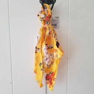Scunci floral tail hair tie